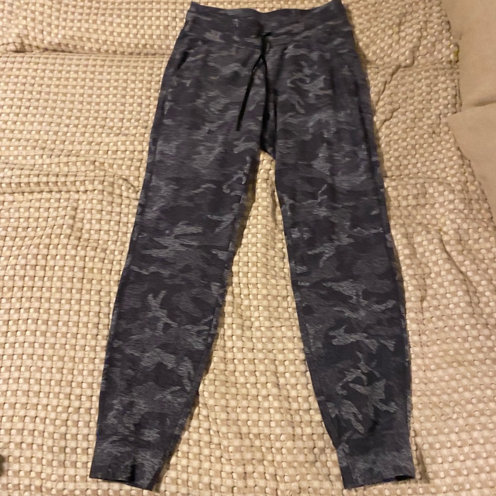 Lululemon Ready to Roll pant